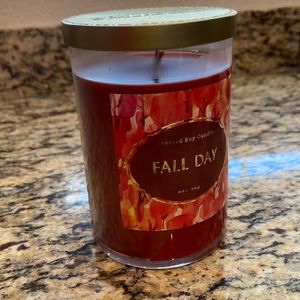 Opal house fall day candle.